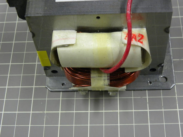 Avanti Microwave Transformer MO902SST