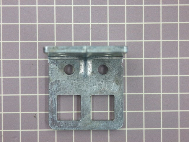 Bottom Hinge 63001128