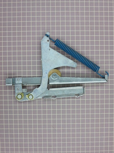 Door Hinge 74011475