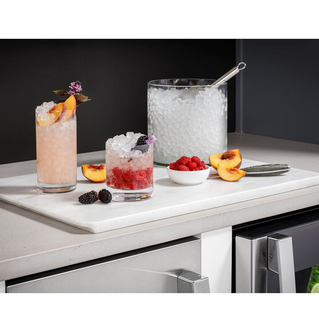 Ice Maker 15-Inch Panel-Ready - Nugget Ice UNC15NPWII