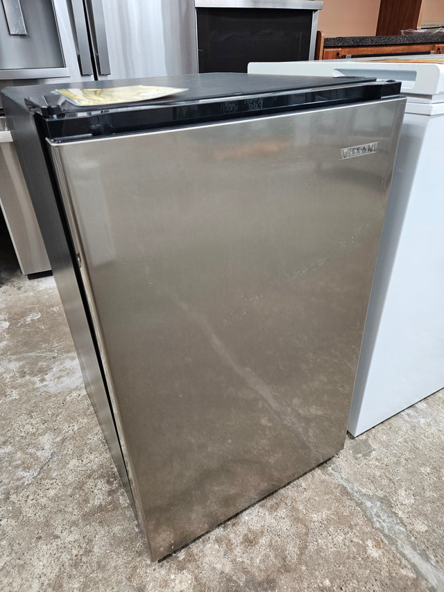 Reconditioned Vissani 4.3 Cu. Ft. Mini Refrigerator HVAR43GSE