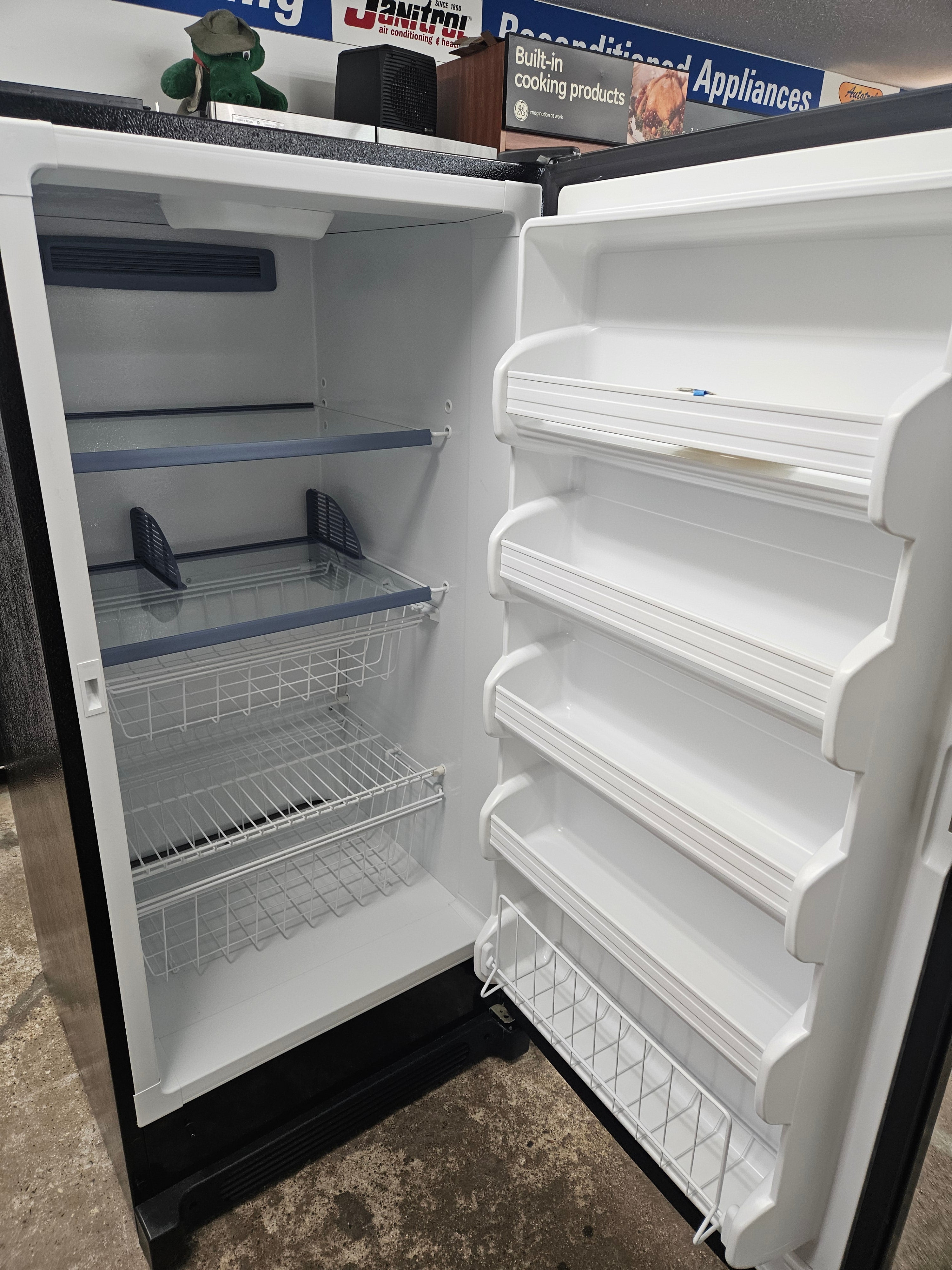 Reconditioned Kenmore Upright Freezer 25328469801