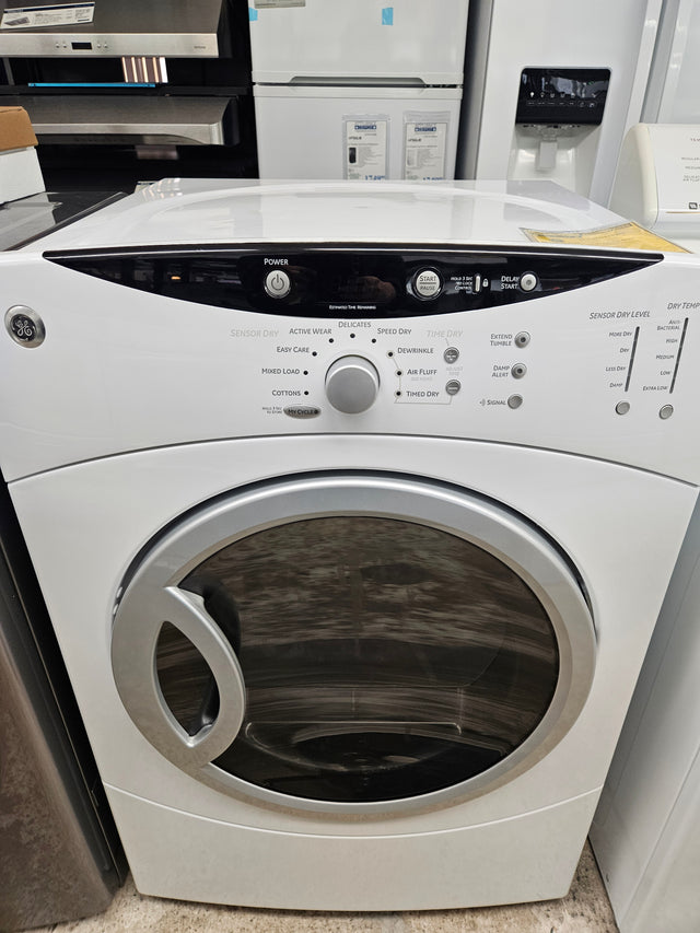 Reconditioned GE 7.0 Cu. Ft. Super Capacity Electric Dryer DCVH515EF0WW