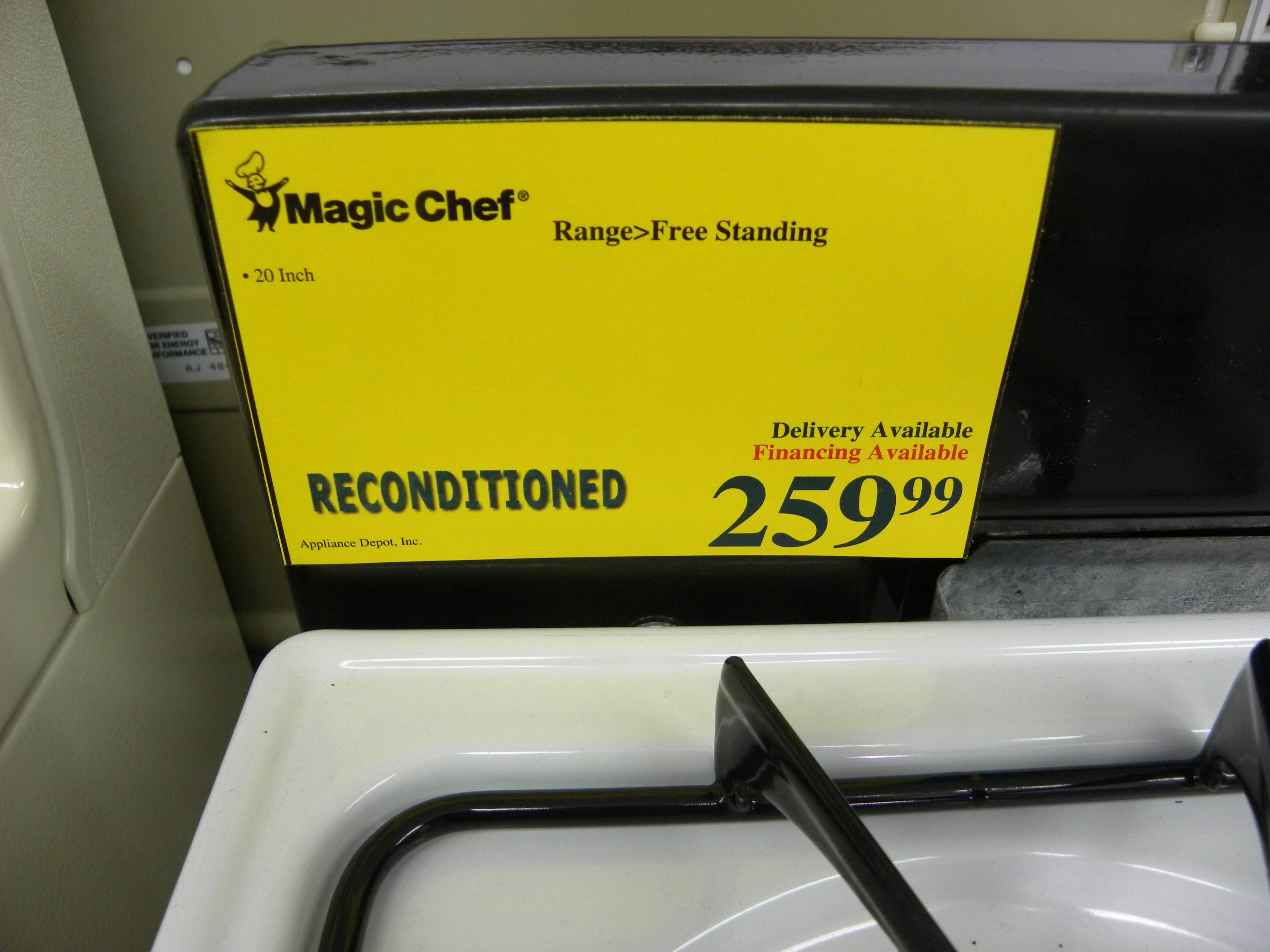 Magic Chef Gas Apartment Size Range Model 20"