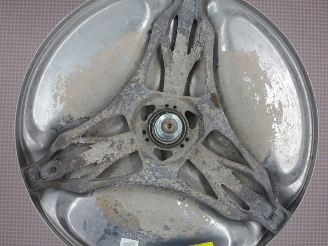 Basket and Spinner 8540878