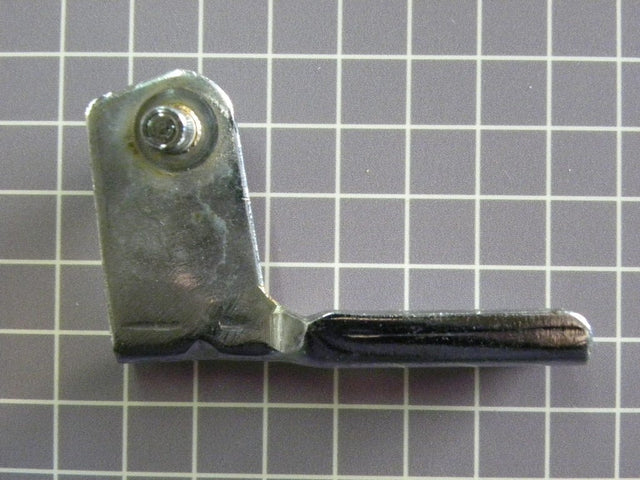 Middle Door Hinge WR13X666