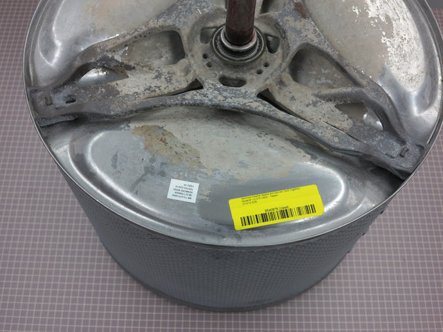 Basket and Spinner 8540878