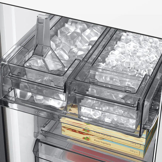 Samsung - Bespoke 29 Cu. Ft. 4-Door Flex French Door Refrigerator with Beverage Center - Stainless Steel RF29DB9600QLAA