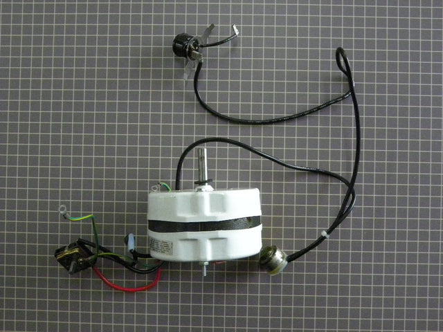 Motor (Defrost Thermostat, Overload and Rotary Switch Included) 327650403