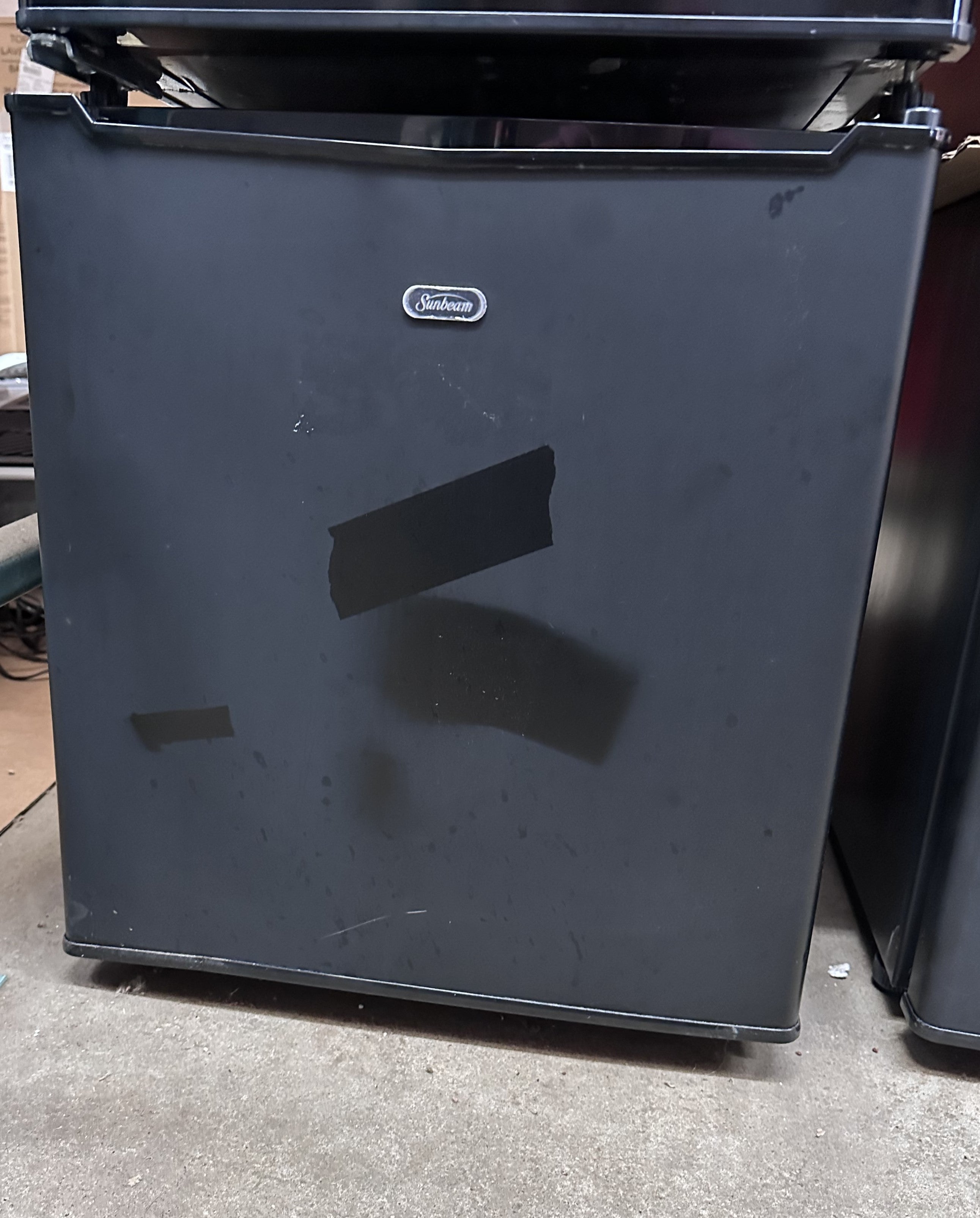 Reconditioned Sunbeam 1.7 Cu. Ft. Mini Fridge REFSB17B
