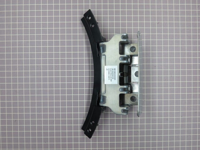 Door Hinge 134704600