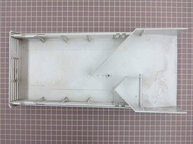 Air FRZ Duct WR17X10666