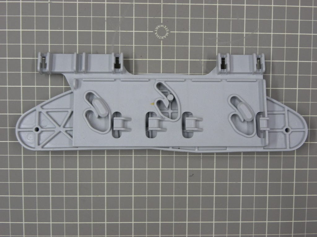 Adjust Bracket (RH) 154581802