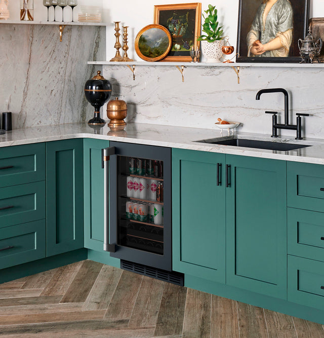 Café Beverage Center CCP06BP3PD1