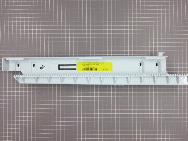 Basket Bracket (RH) 67004015