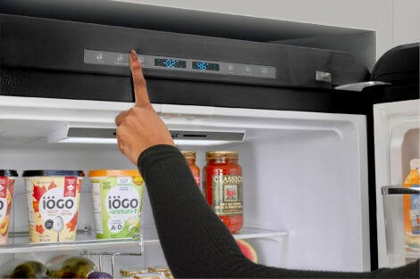 Classic Retro 30 in 17.7 cu. ft. Frost Free Retro Bottom Freezer Refrigerator in Midnight Black, ENERGY STAR UGP-510L B AC