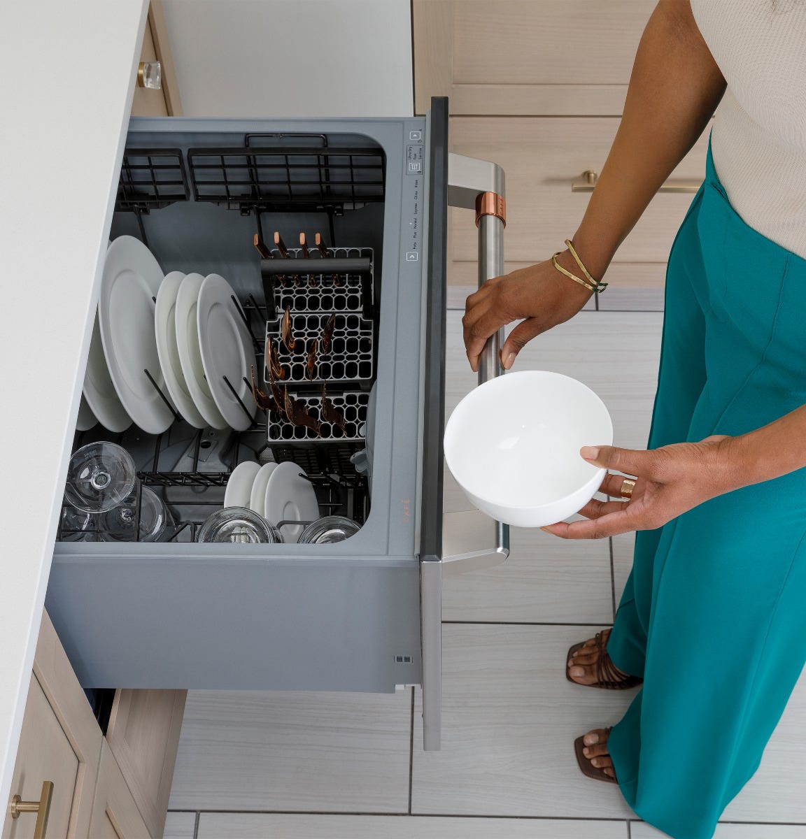 Café ENERGY STAR Smart Single Drawer Dishwasher CDD220P4WW2