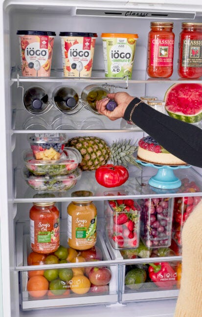 Classic Retro 30 in 17.7 cu. ft. Frost Free Retro Bottom Freezer Refrigerator in Marshmallow White, ENERGY STAR UGP-510L W AC