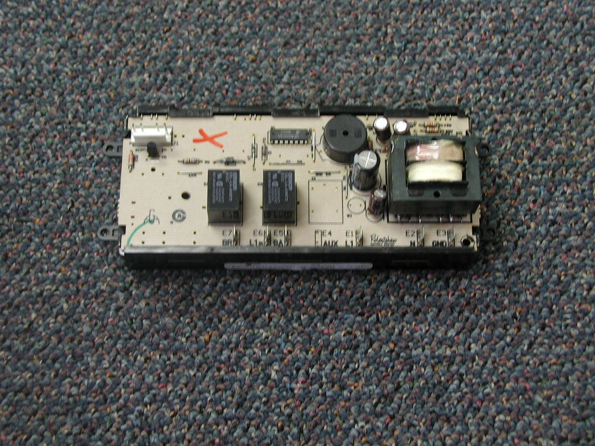 Clock 12001613