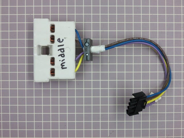 Receptacle 7408P081-60
