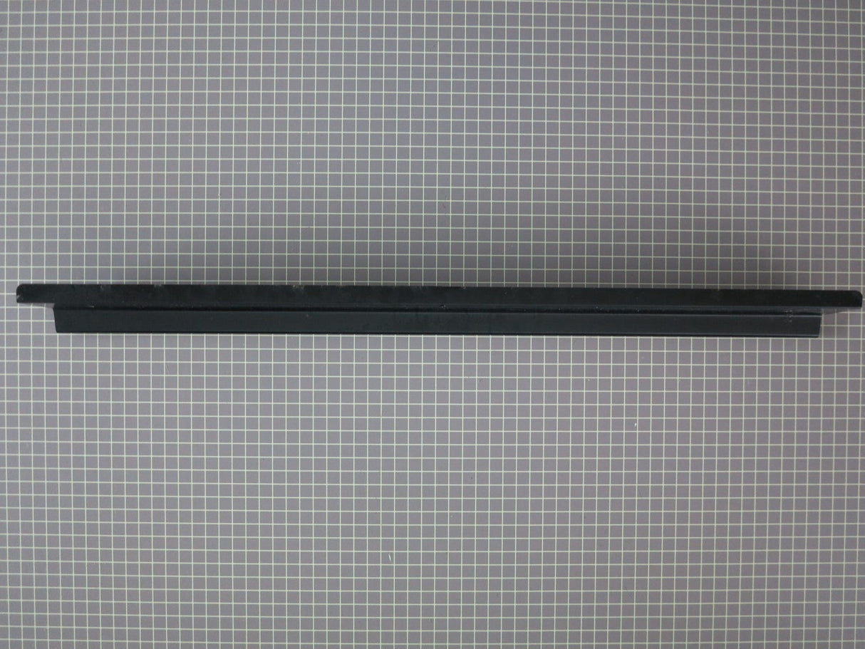 Door Trim 315945B