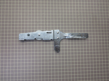 Hinge Bracket (RT) WB10K13