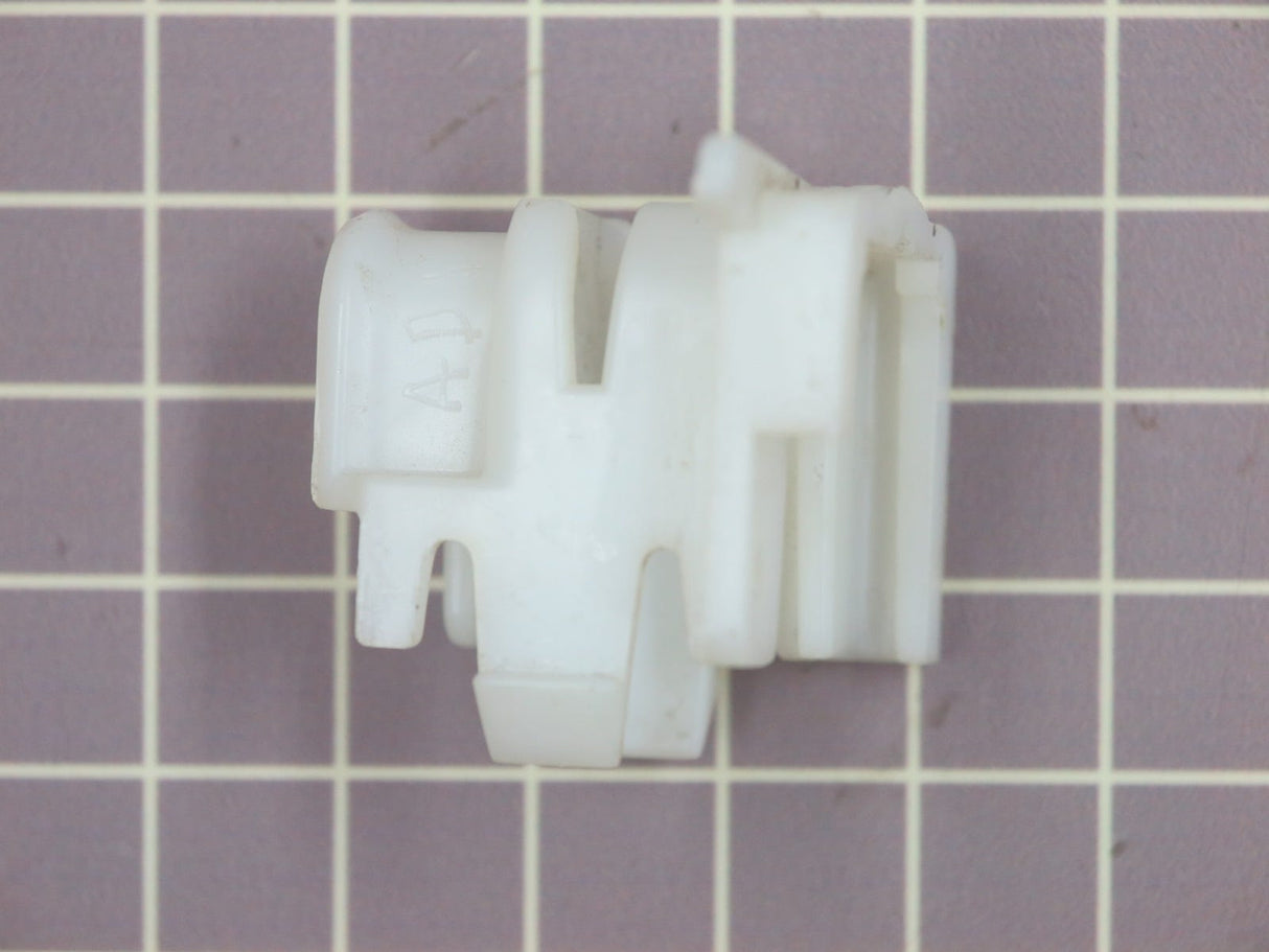 Water Line Clip 67004701