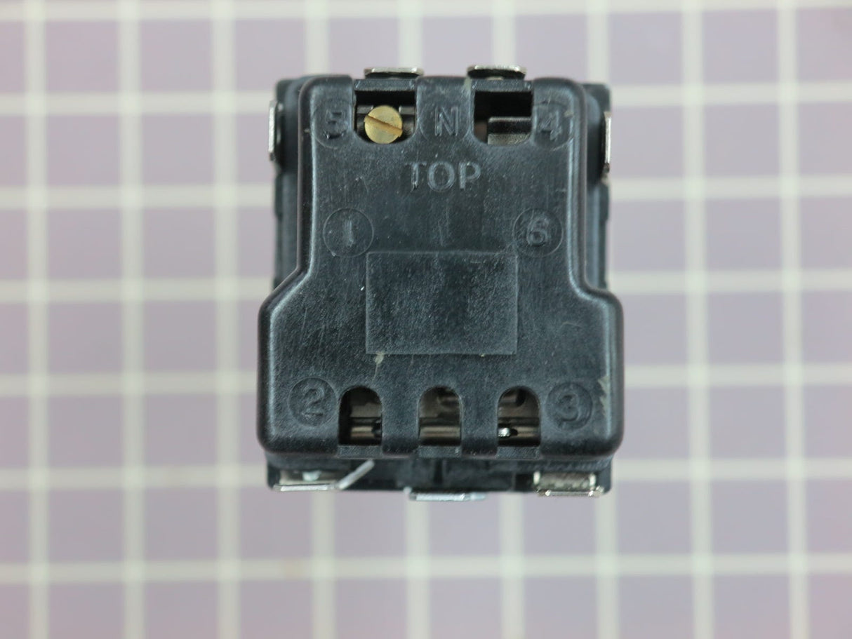 Surface Element Switch (12A) 318078200