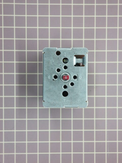 Surface Element Control Switch (5.4-7.0A) WB24T10145