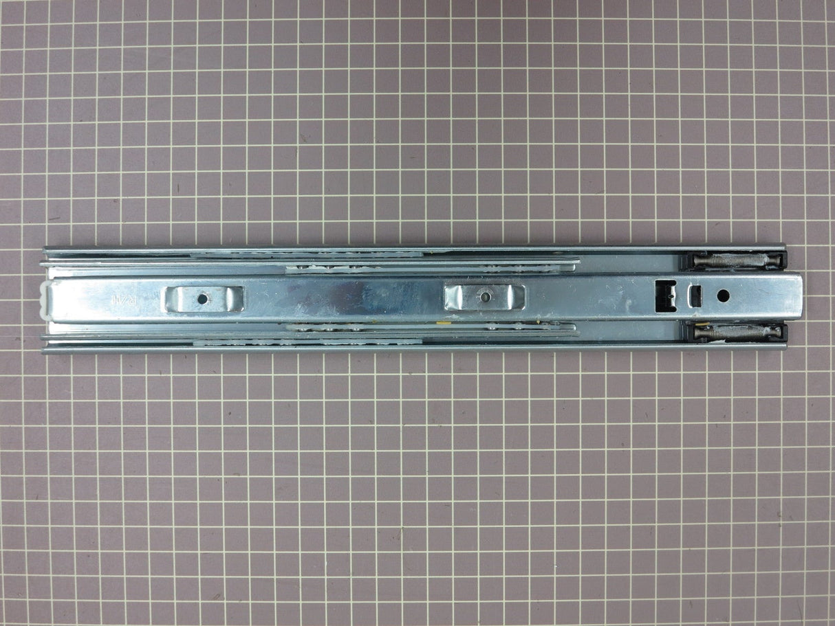 Slide Rail, Lower (RH) WR72X10452
