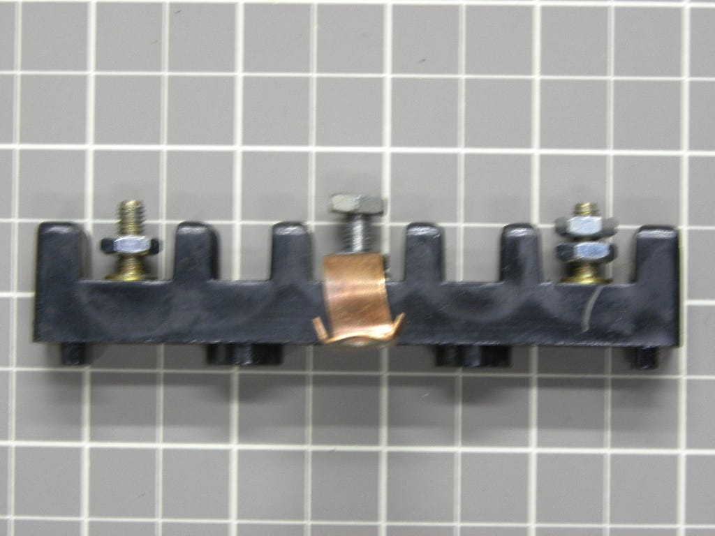 Terminal Block 1842B090