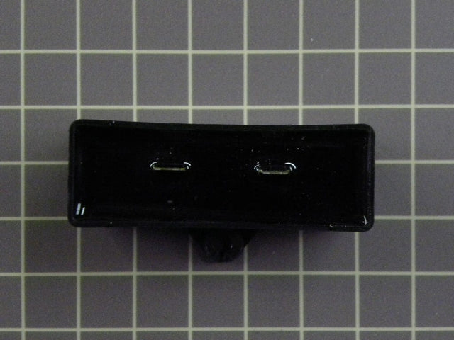Capacitor C8931608