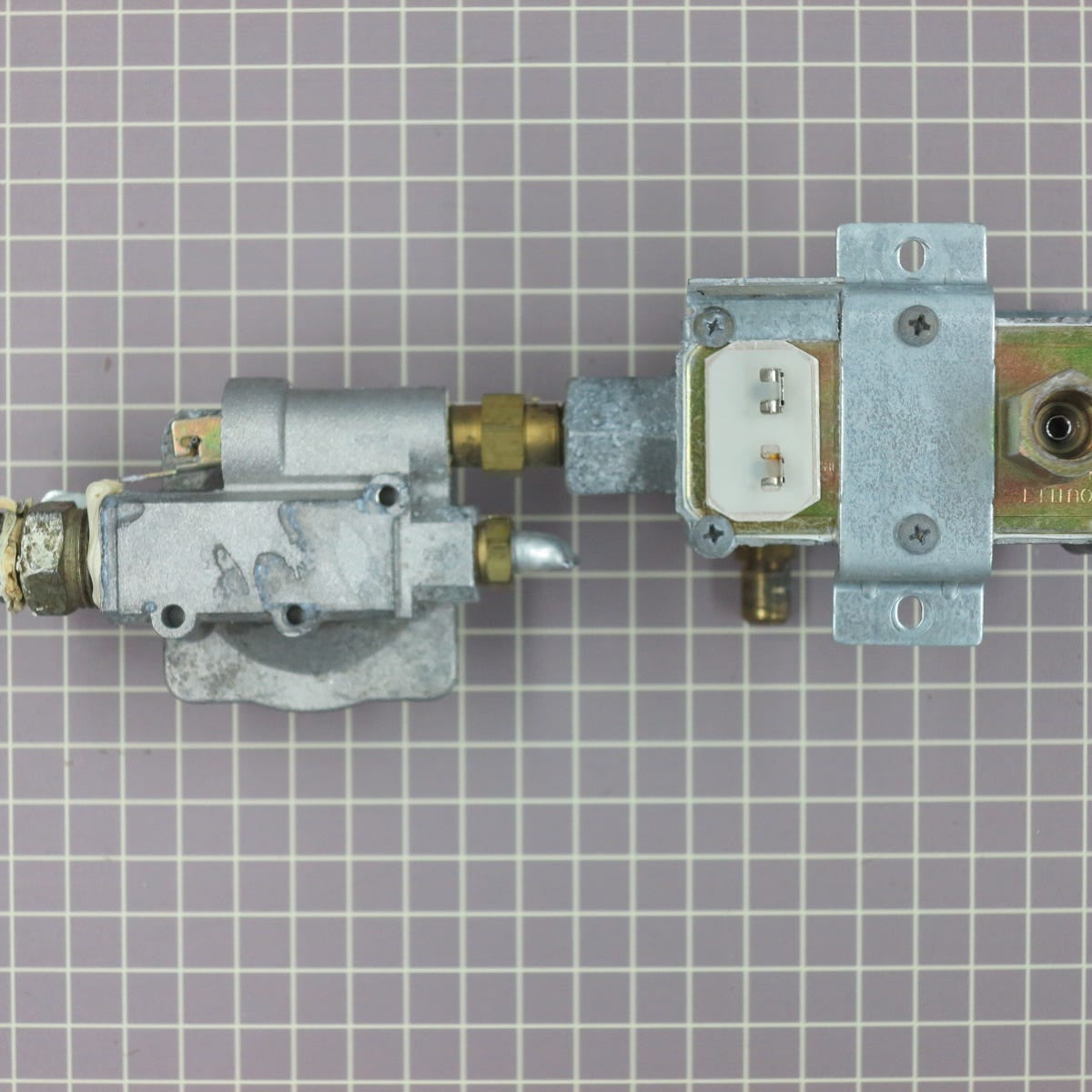 Whirlpool Regulator Valve and Pressure 3196891 | Appliance Depot