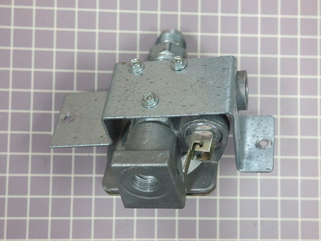 Pressure Regulator 4372862