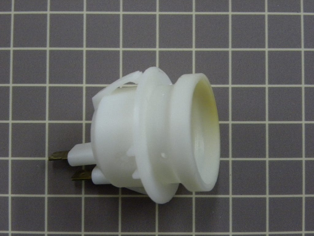 Light Socket 61005604