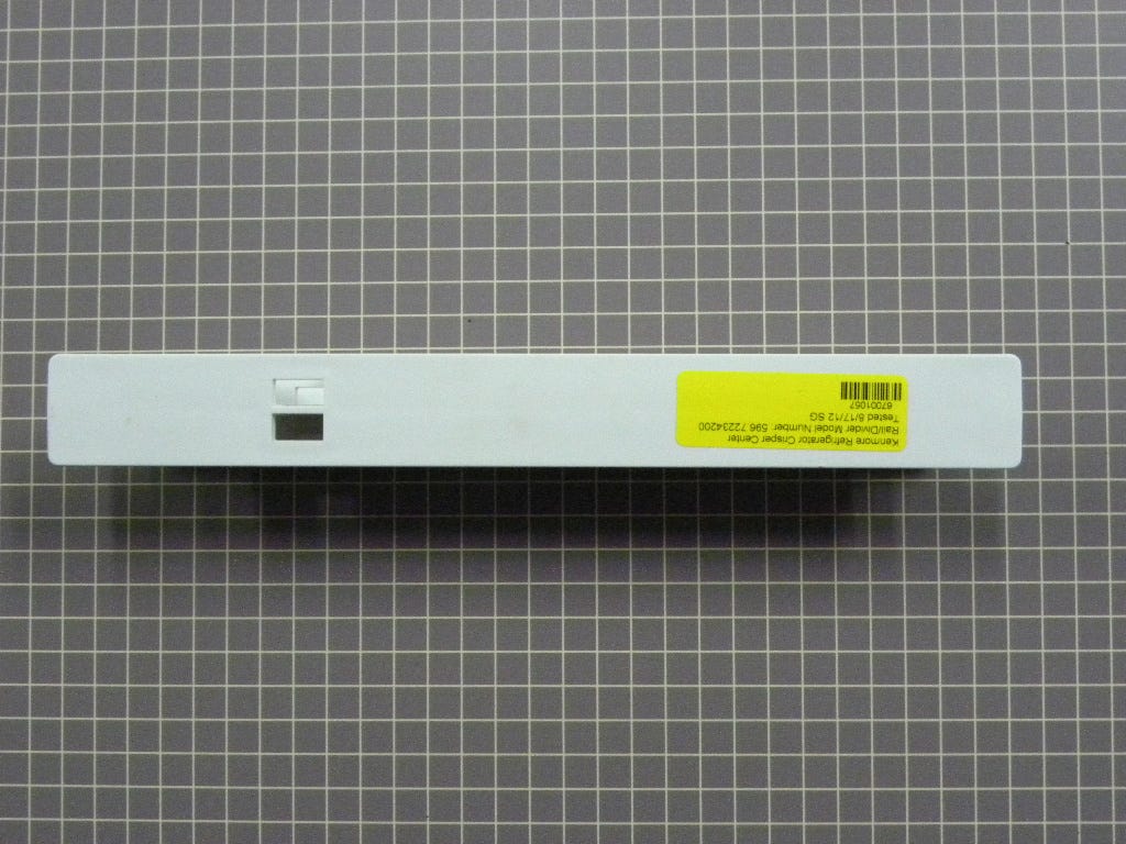 Crisper Center Rail/Divider 67001057