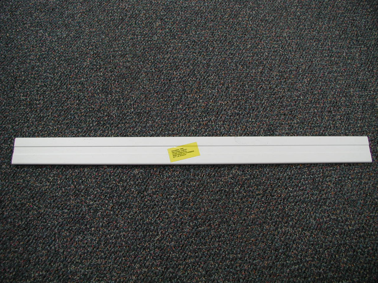 Trim 4390751