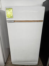 Reconditioned GE Retro 11 Cu. Ft. Upright Freezer HUX11VDW43