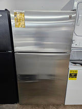 Reconditioned Kenmore 33" Top Freezer Refrigerator 10672153111