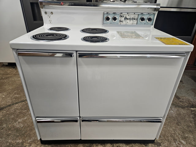 Reconditioned VINTAGE GE 36" Double Oven Electric Range J464A1WH