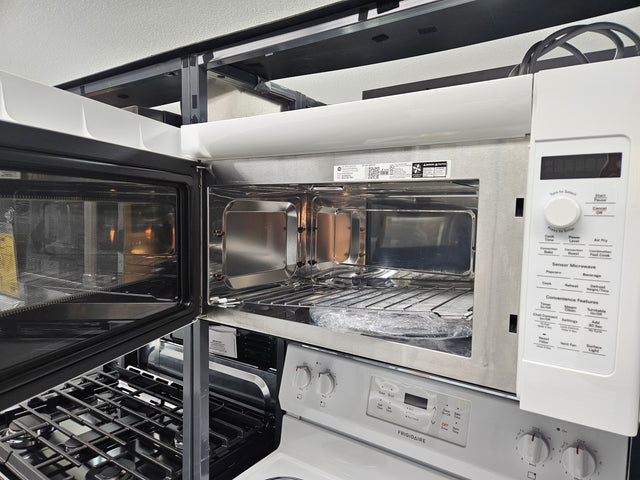 Reconditioned GE Profile 1.7 Cu. Ft. Over-the-Range Microwave PVM9179DR1WW