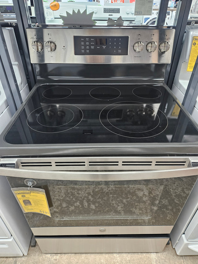 Reconditioned GE 30" Free-Standing Electric Convection Range JB735SP4SS