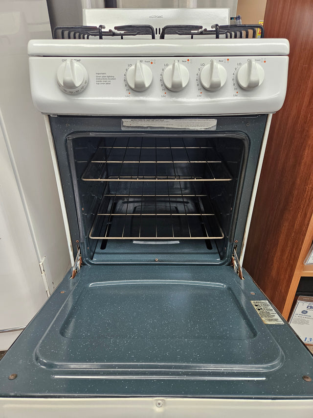 Reconditioned Hotpoint 20" Free-Standing Gas Range RGA720PKWH