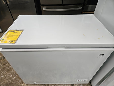 Reconditioned Igloo 7 Cu. Ft. Chest Freezer FRF710-SM-B