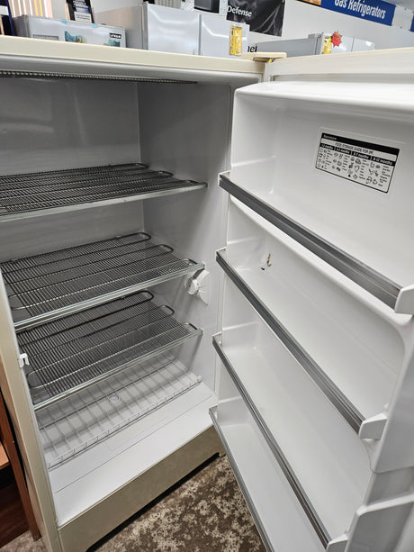 Reconditioned Kenmore Upright Freezer 2539203282