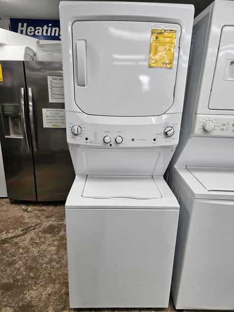 Reconditioned GE 27" Unitized Spacemaker Washer/Dryer Combo GUD27GSSM2WW