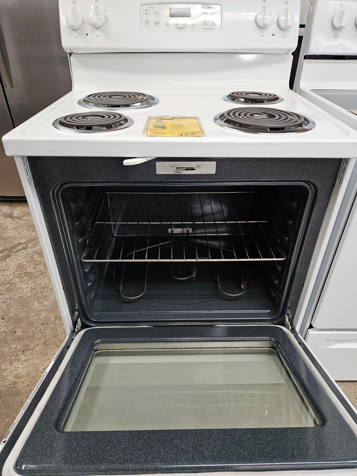 Reconditioned GE 30" Free-Standing Electric Range JB250DF5WW