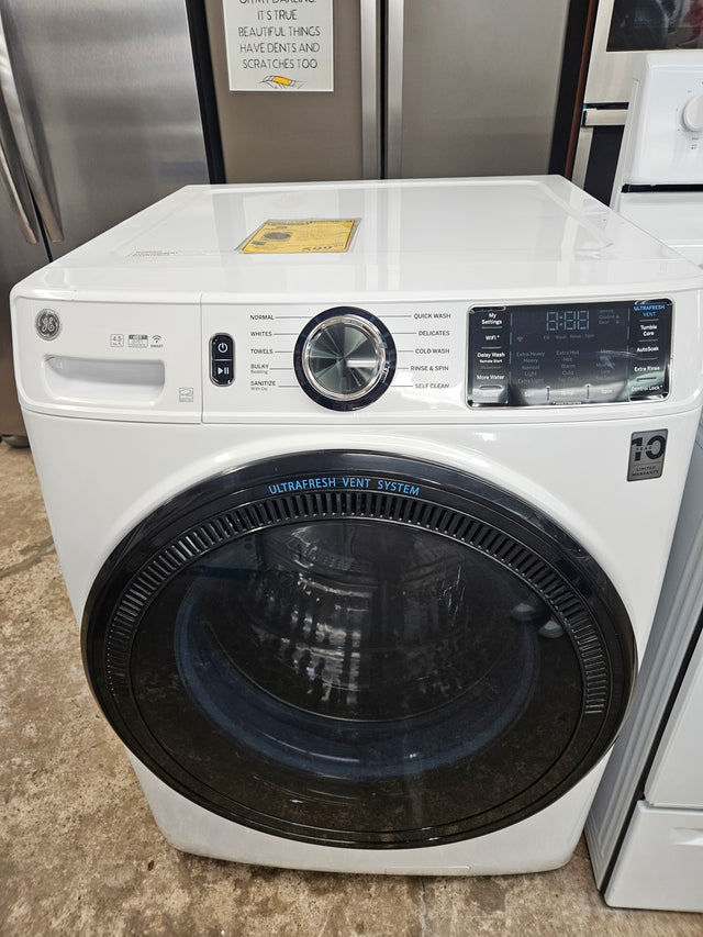 Reconditioned GE 4.5 Cu. Ft. Smart Front Load Washer GFW510SCN4WW