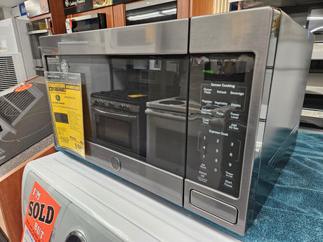 Reconditioned GE 1.6 Cu. Ft. Countertop Microwave Oven JES1657BM2TS