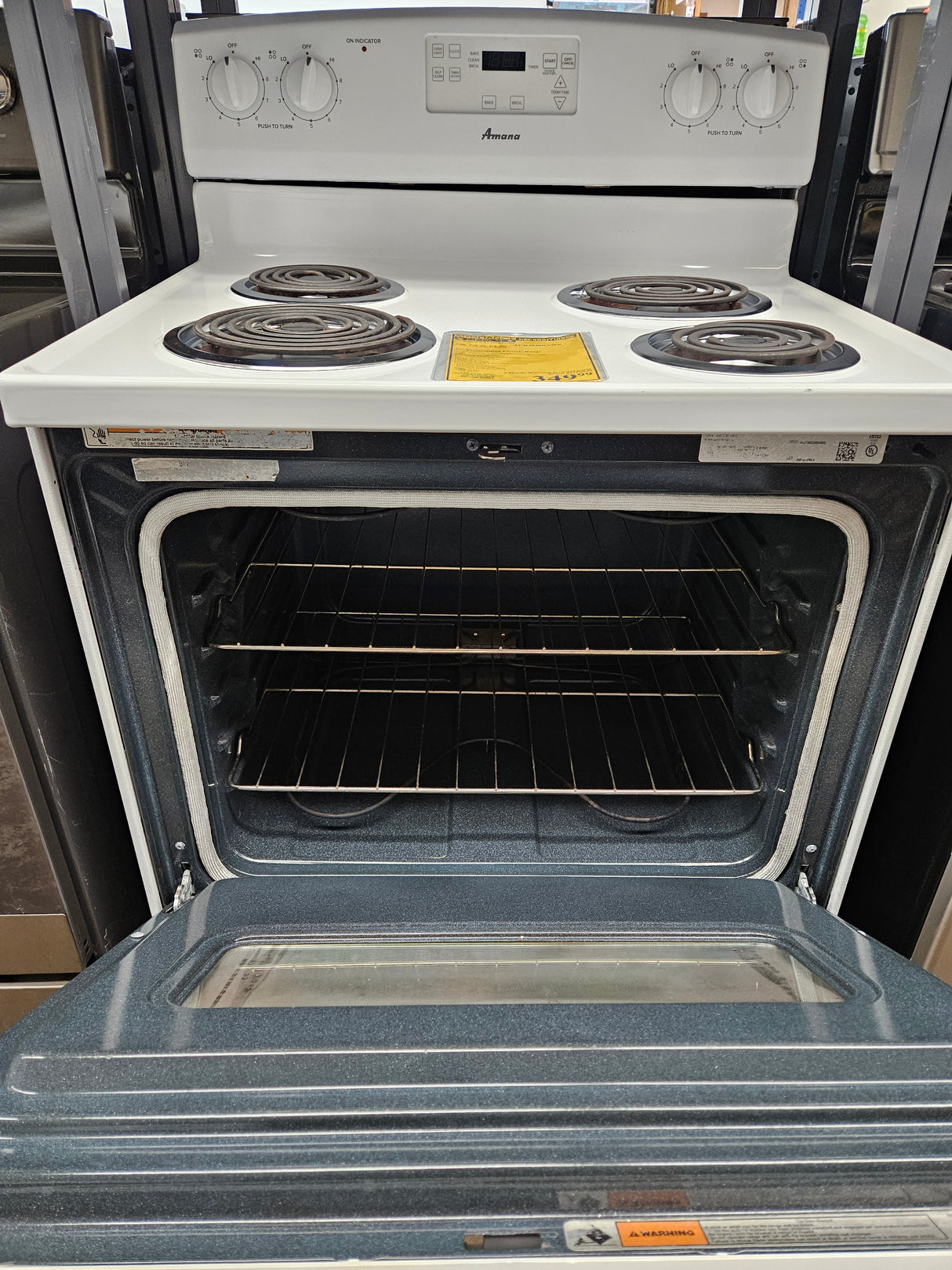 Reconditioned Amana 30" Freestanding Electric Range ACR4530BAW0